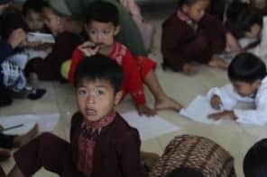 Para santri TPA Pesantren Darush Sholihin